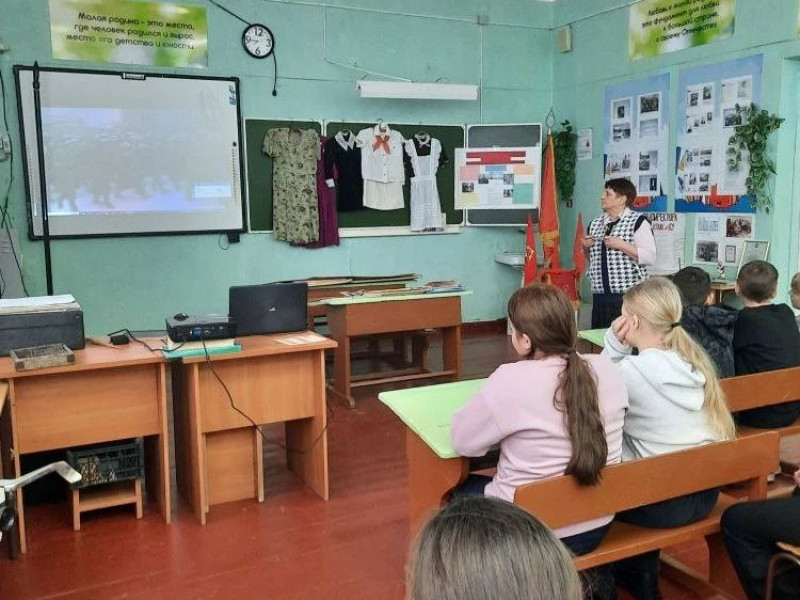 Урок мужества в школьном музее.