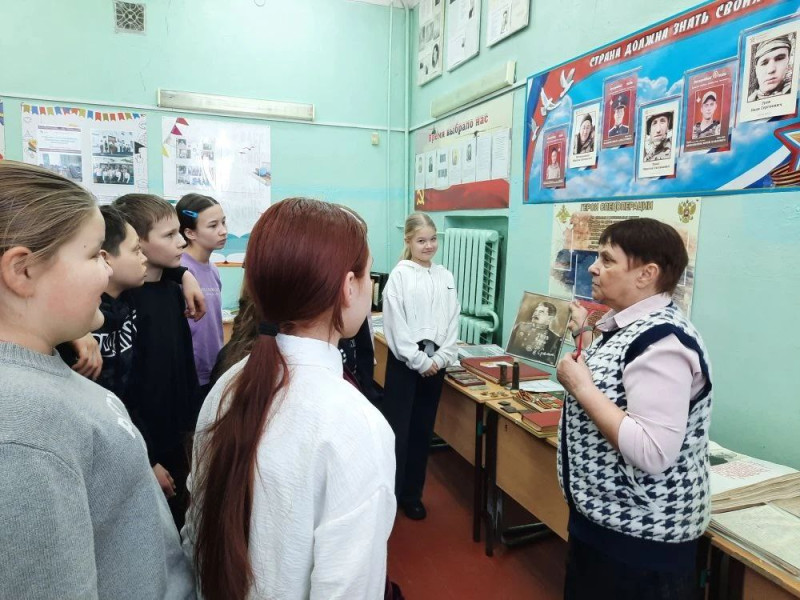 Урок мужества в школьном музее.